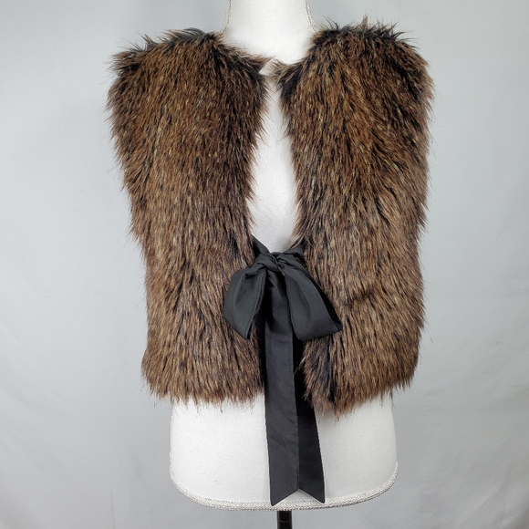 Ann Taylor Jackets & Blazers - Ann Taylor Sleeveless Faux Fur Vest  Sz XS